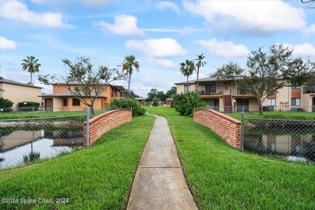 Building Photo - 222 San Juan Cir