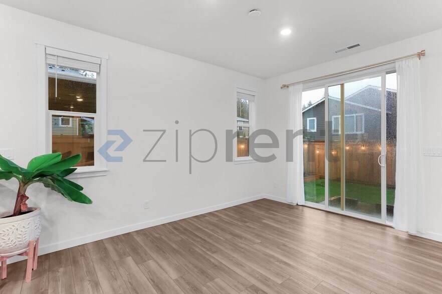 Building Photo - 13231 204th Ave SE