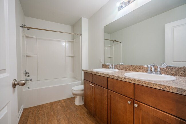 Building Photo - 135 Davila St