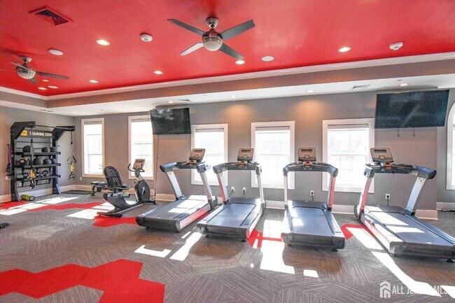 Building Photo - 1901 Swales Ct