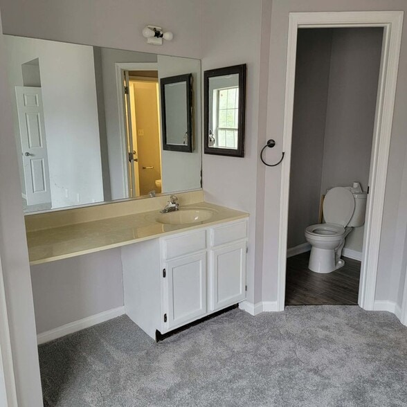 Building Photo - 47734 Devin Cir