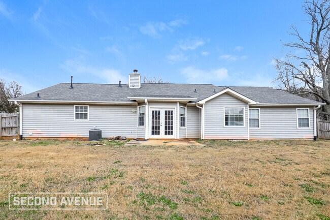 Building Photo - 226 Fern Ct