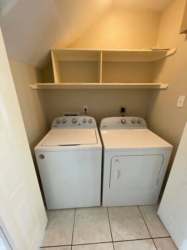 Washer/Dryer - 1020 Dickey Ln