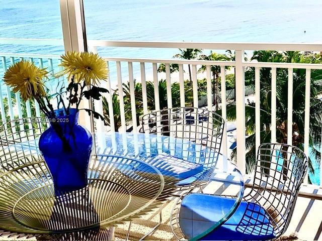 Building Photo - 613 Ocean Dr