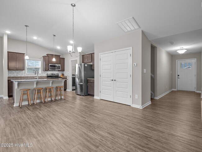 Building Photo - 227 Patriot Dr