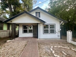 Building Photo - 106 Regina St