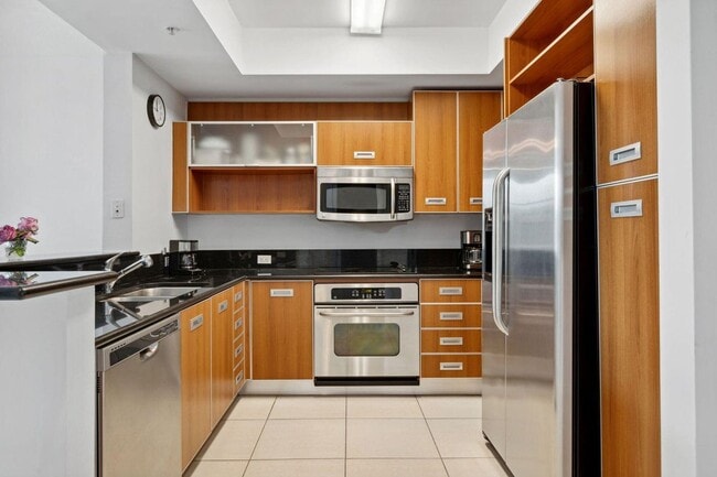 Building Photo - 410 Evernia St