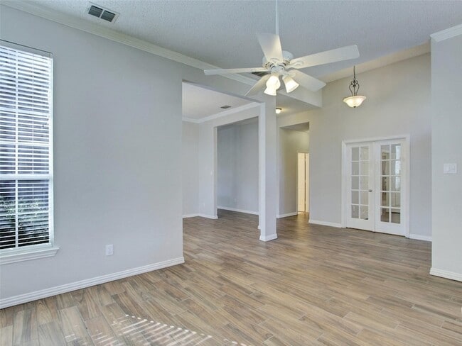 Building Photo - 11117 Knoxville Ln