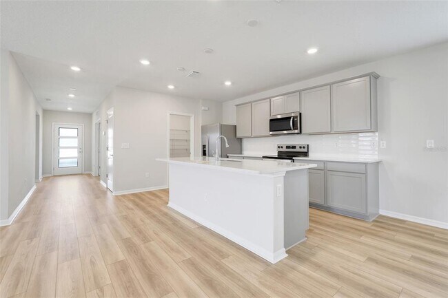 Building Photo - 7357 Ivy Tendril Ave