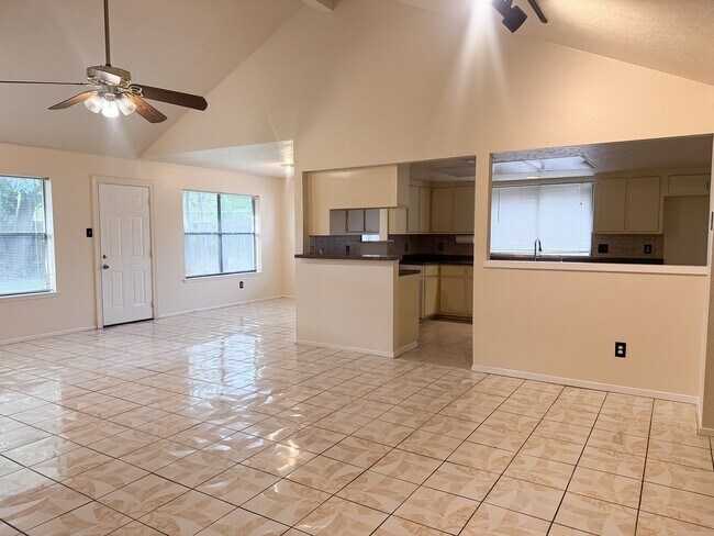 Building Photo - 14418 Moorfield Dr