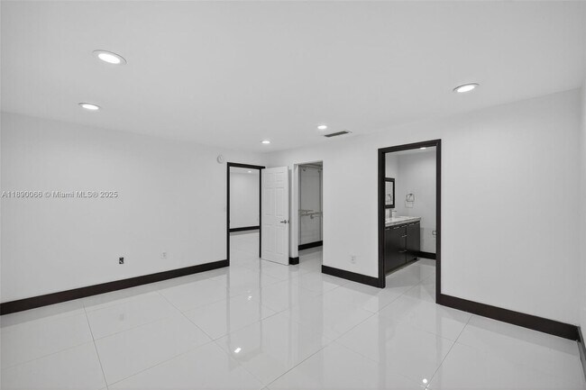 Building Photo - 8851 NW 119th St
