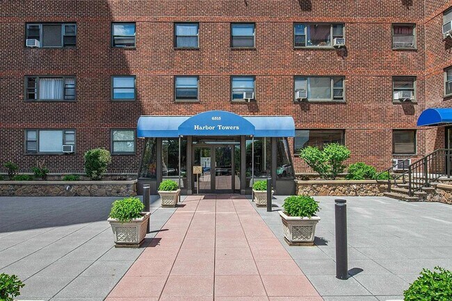 Building Photo - 6515 JFK Blvd E