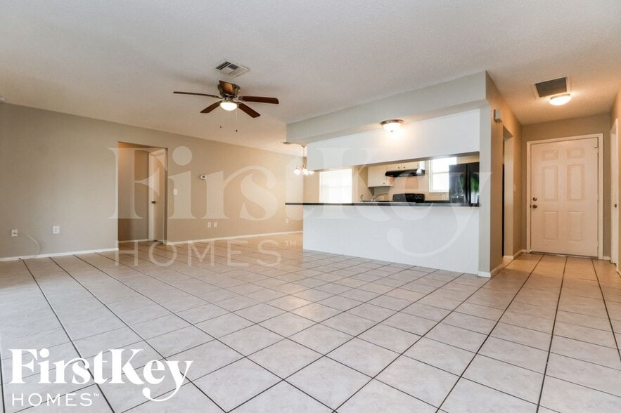 Building Photo - 7704 Riverdale Dr