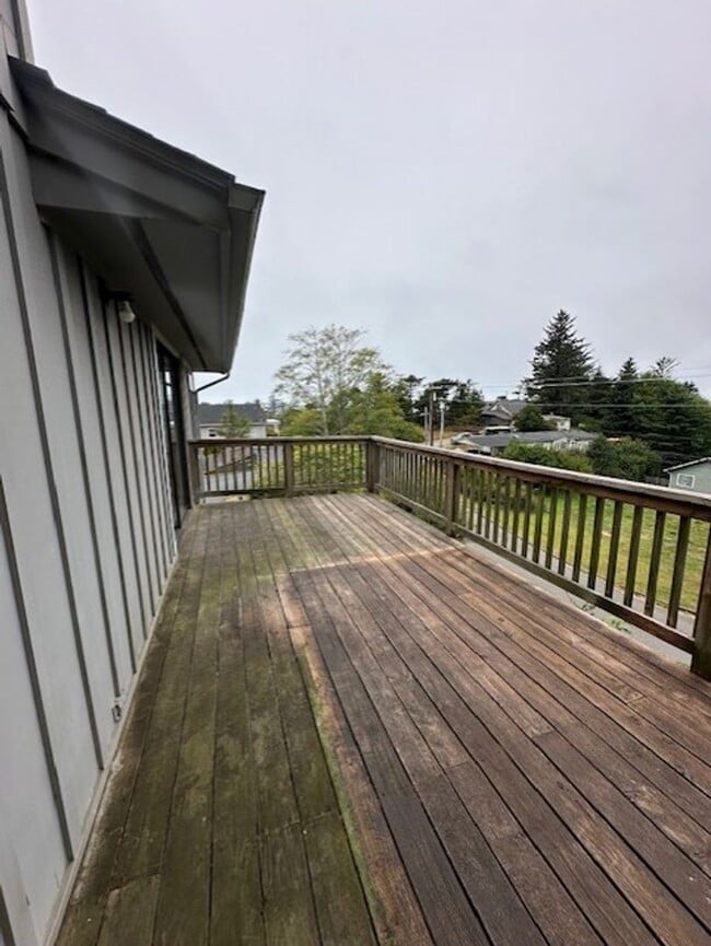 Building Photo - 94217 Terrace Garden Way