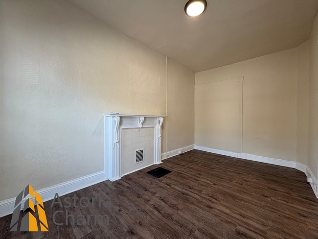 Building Photo - Bright Updated 4-Bedroom Home