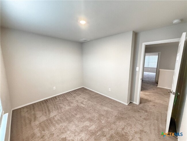 Building Photo - 2432 Ayers Dr