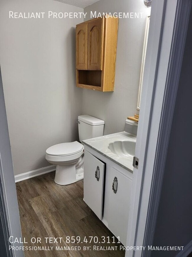 Building Photo - 3107 Glenridge Cir