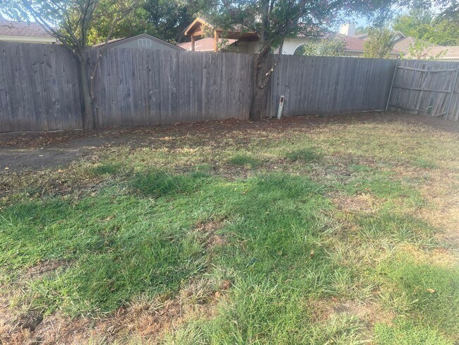 Building Photo - Beautiful 2 Story Updated Home in Grand Prairie