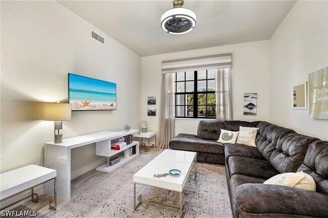 Building Photo - 10731 Mirasol Dr