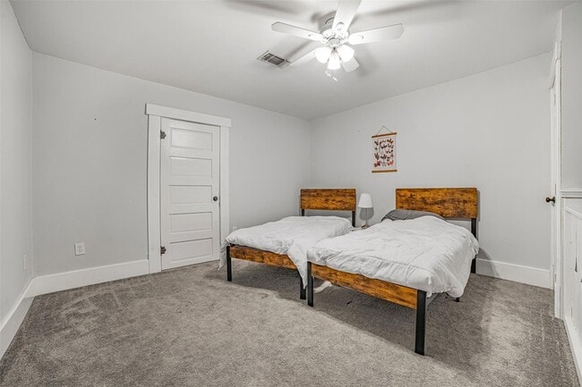 Building Photo - 17221 Steger Ln