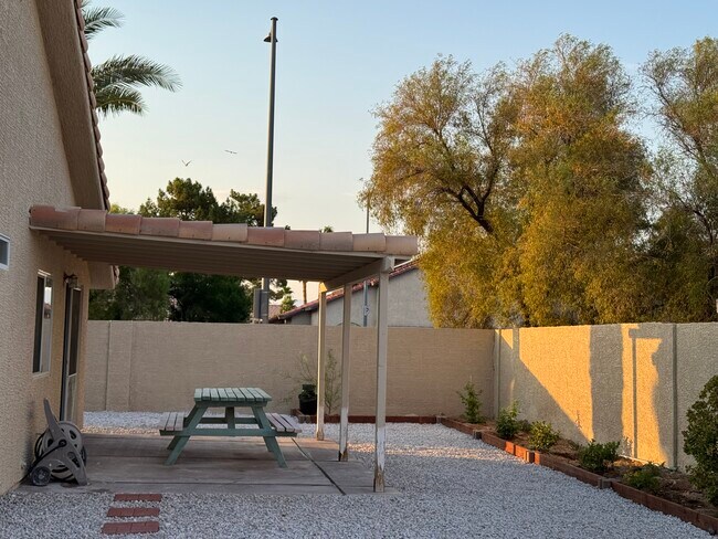 Building Photo - 5312 Great Pine Dr