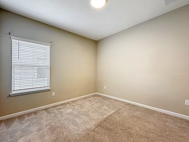 Building Photo - 9504 Lovage Ln