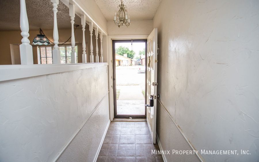 Building Photo - 2325 81st St