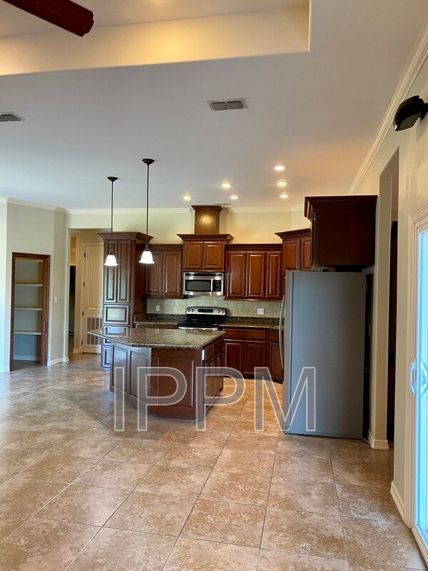 Building Photo - 5602 Wild Laurel