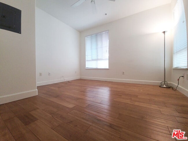 Building Photo - 100 S Alameda St