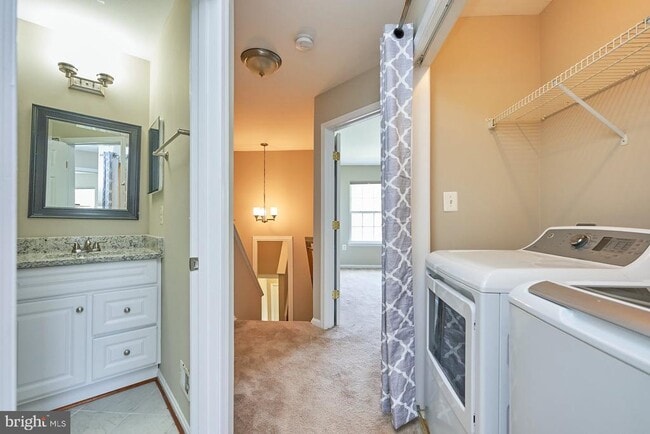 Building Photo - 4100 Fountainside Ln