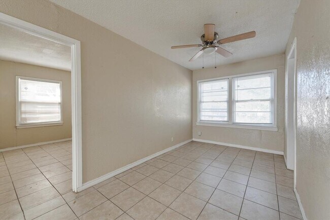 Building Photo - 1400 Wynn Terrace