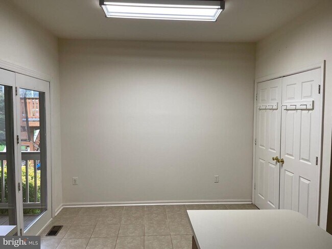 Building Photo - 2807 White Birch Ct