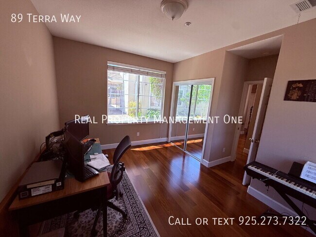 Building Photo - 89 Terra Way