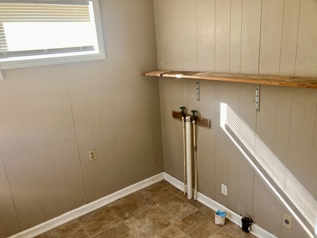 Building Photo - 808 S Lexington St