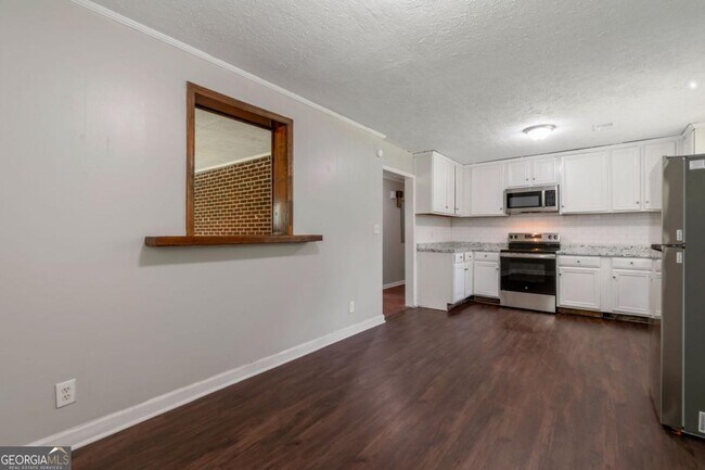 Building Photo - 6414 Shadow Rock Dr
