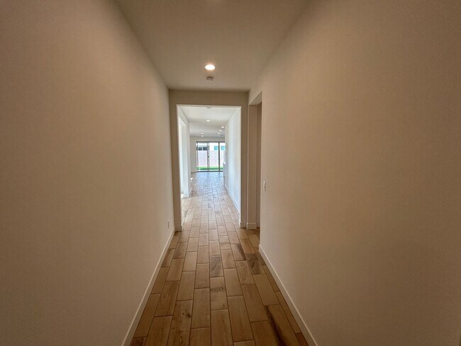 Building Photo - 11806 N Loma Linda St