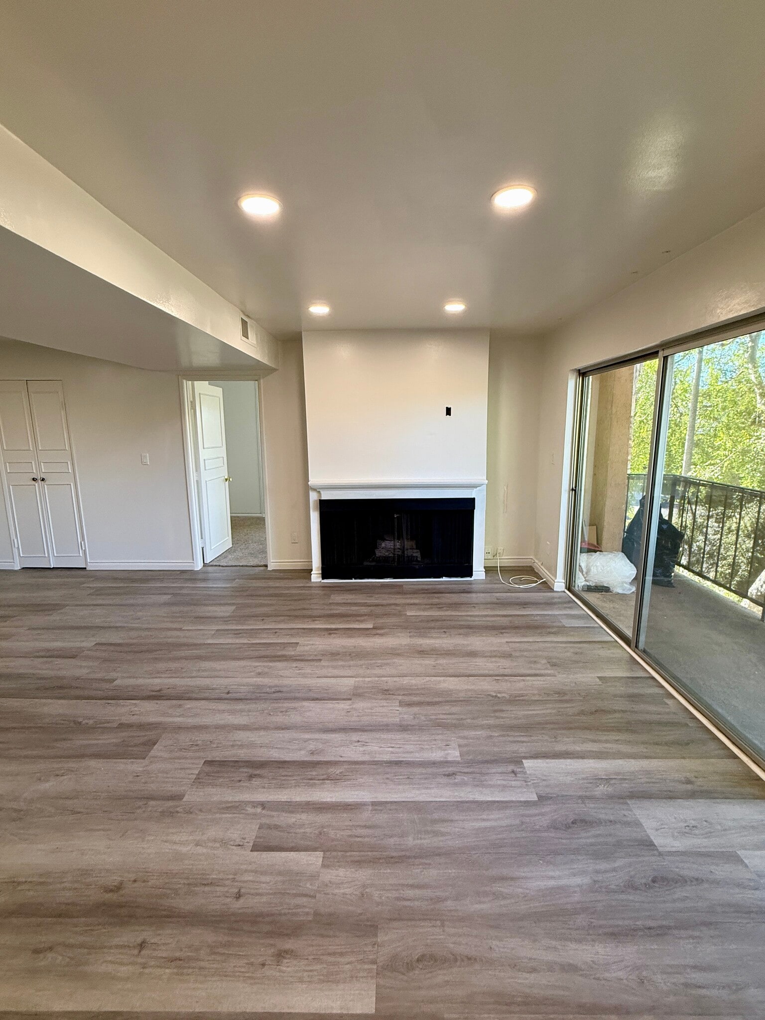 Building Photo - 14850 Hesby St