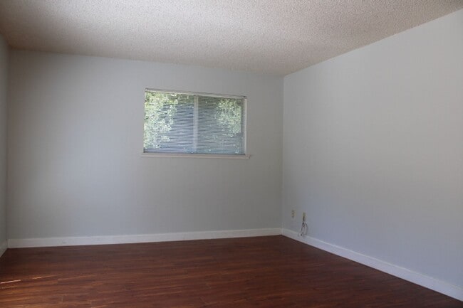 Building Photo - 1872 Tesoro Ct