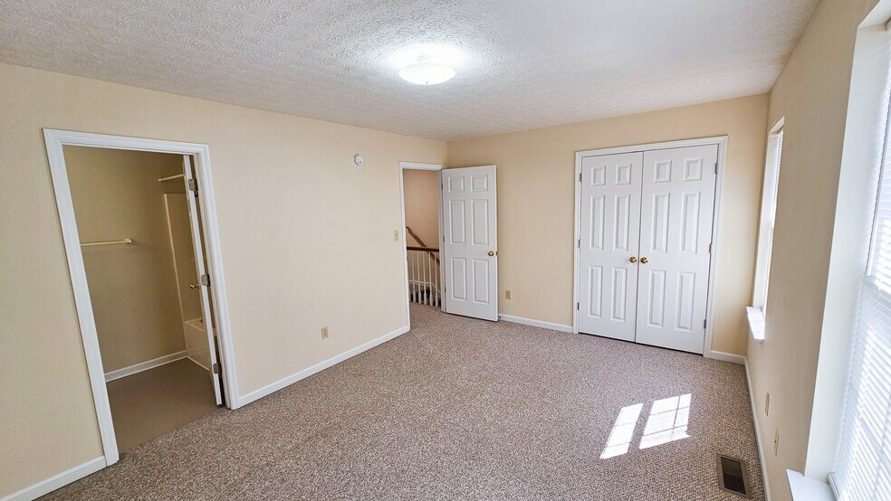 Building Photo - 140 Bright St