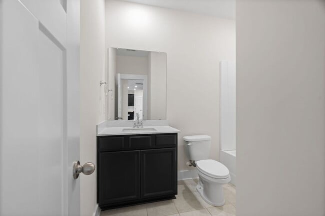 Building Photo - 216 Pewter Cir