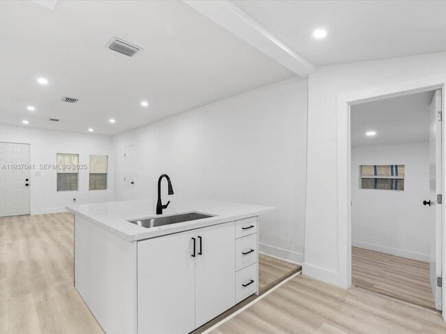 Building Photo - 6318 NW 19th Ct