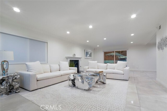 Building Photo - 3381 Oakmont View Dr