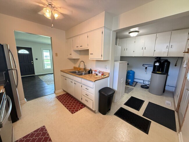 Building Photo - 3405 Elkton Dr