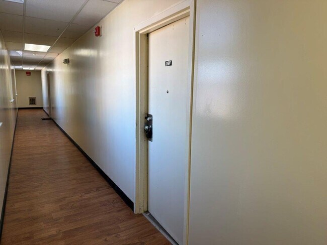 Building Photo - 46 S 8th St