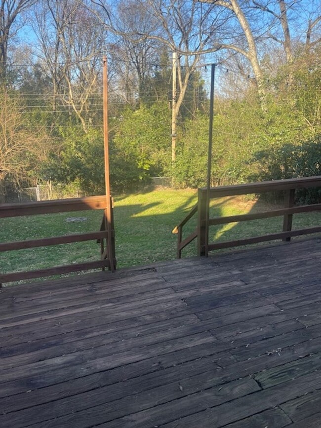 Building Photo - Split level 4 bedroom in Madison Park