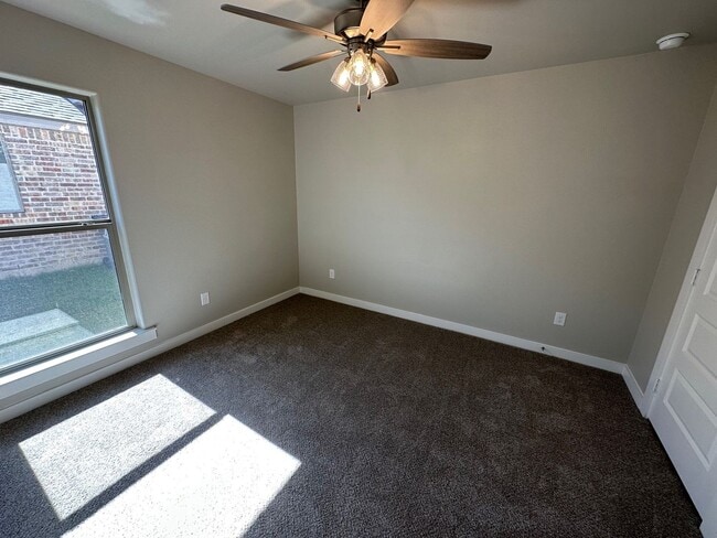 Building Photo - Brand new in The Meadows!