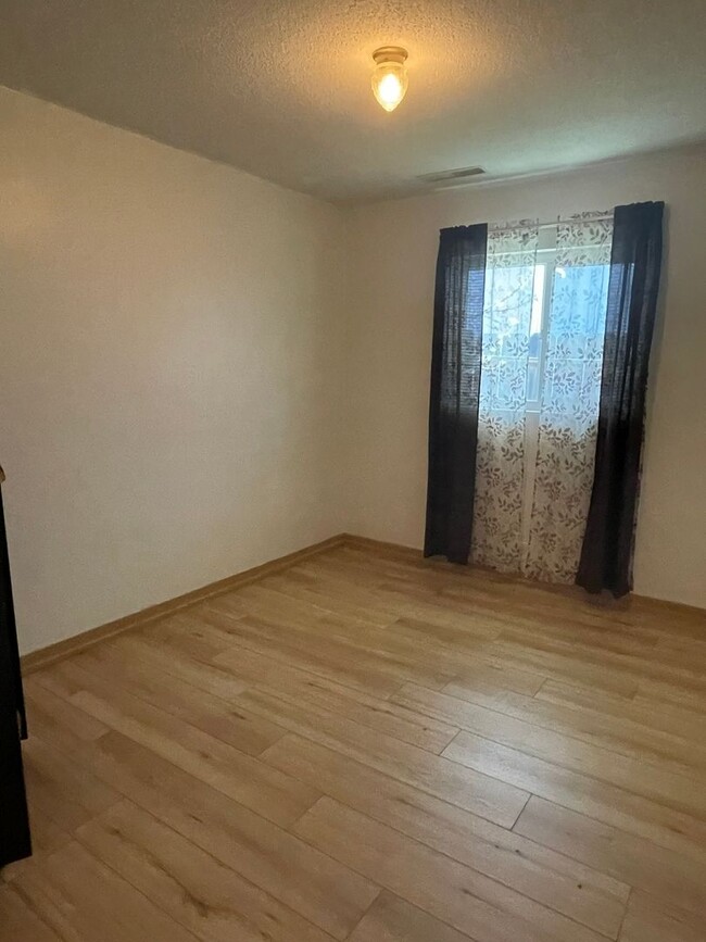 Building Photo - ****Looking for someone to assume roommate...