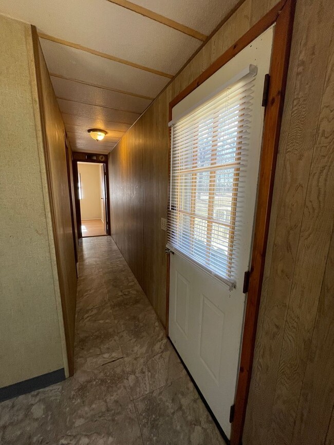 Building Photo - Two bedroom + Office mobile home in peacef...