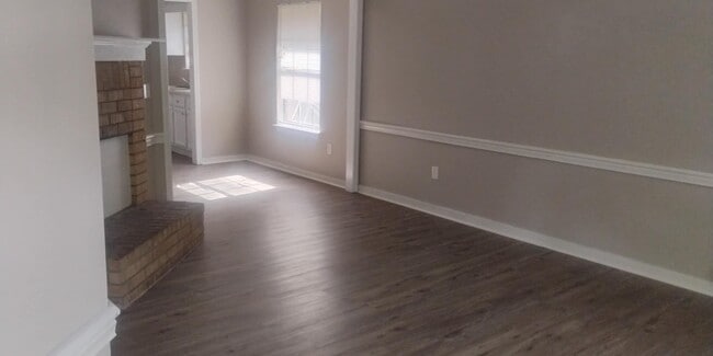 Building Photo - 2071 Cooperwell Dr