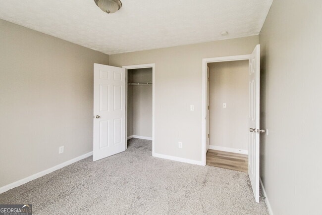 Building Photo - 6165 Leverett Dr